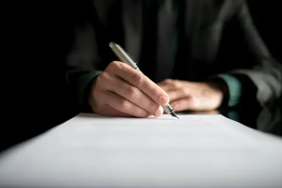 Przerwa w dzienniku budowy - jak uniknąć utraty pozwolenia?